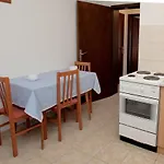 Mastrinka 4648c * Τρογκίρ